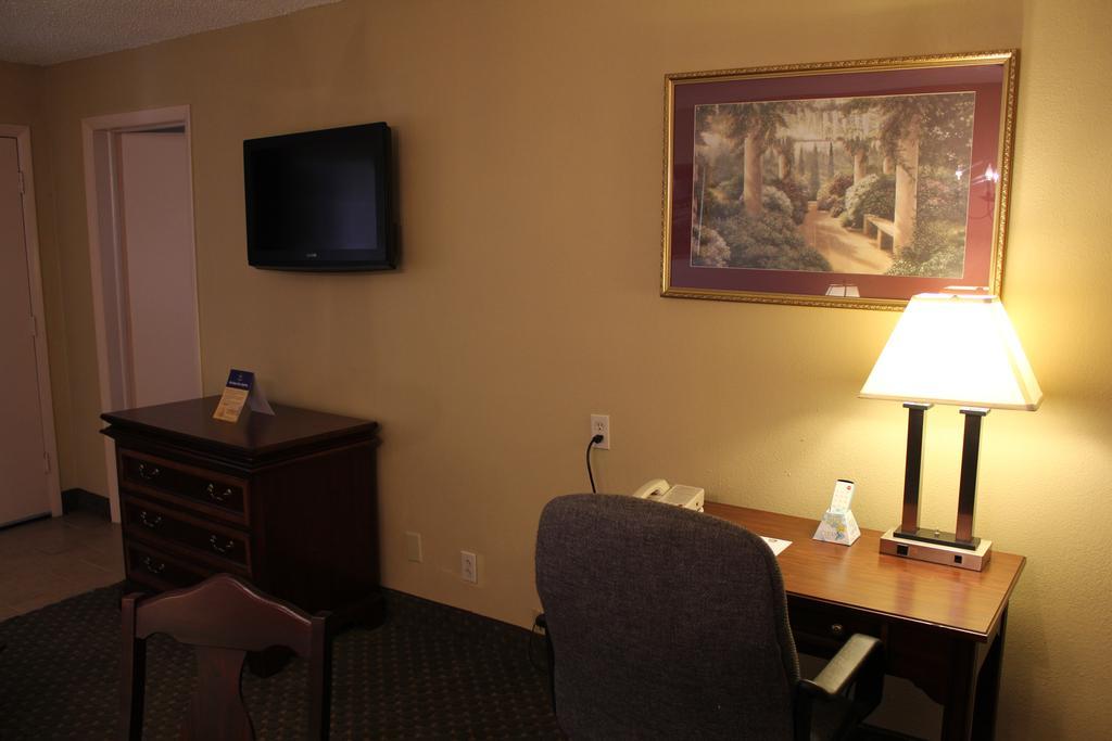 Rodeway Inn & Suites Nashville Exterior foto