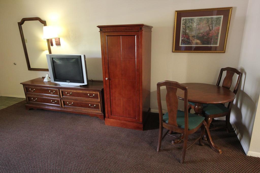 Rodeway Inn & Suites Nashville Zimmer foto