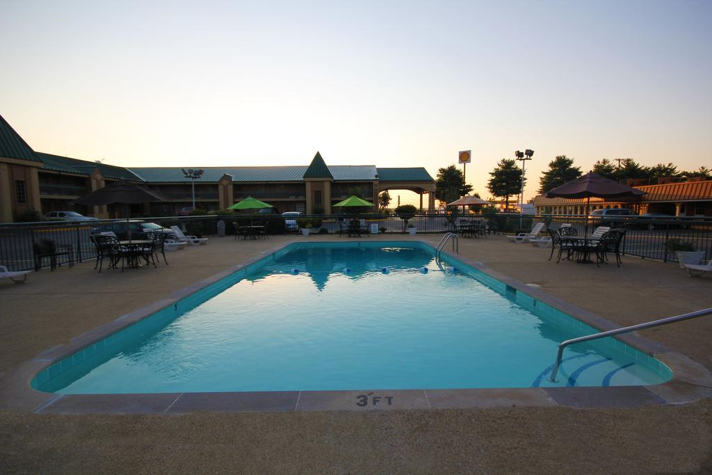 Rodeway Inn & Suites Nashville Exterior foto